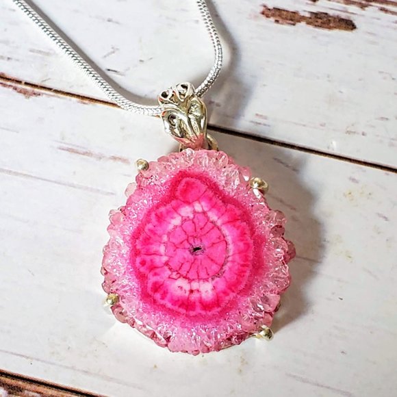 The Girl With Kaleidoscope Eyes Jewelry - Pink Solar Quartz Necklace